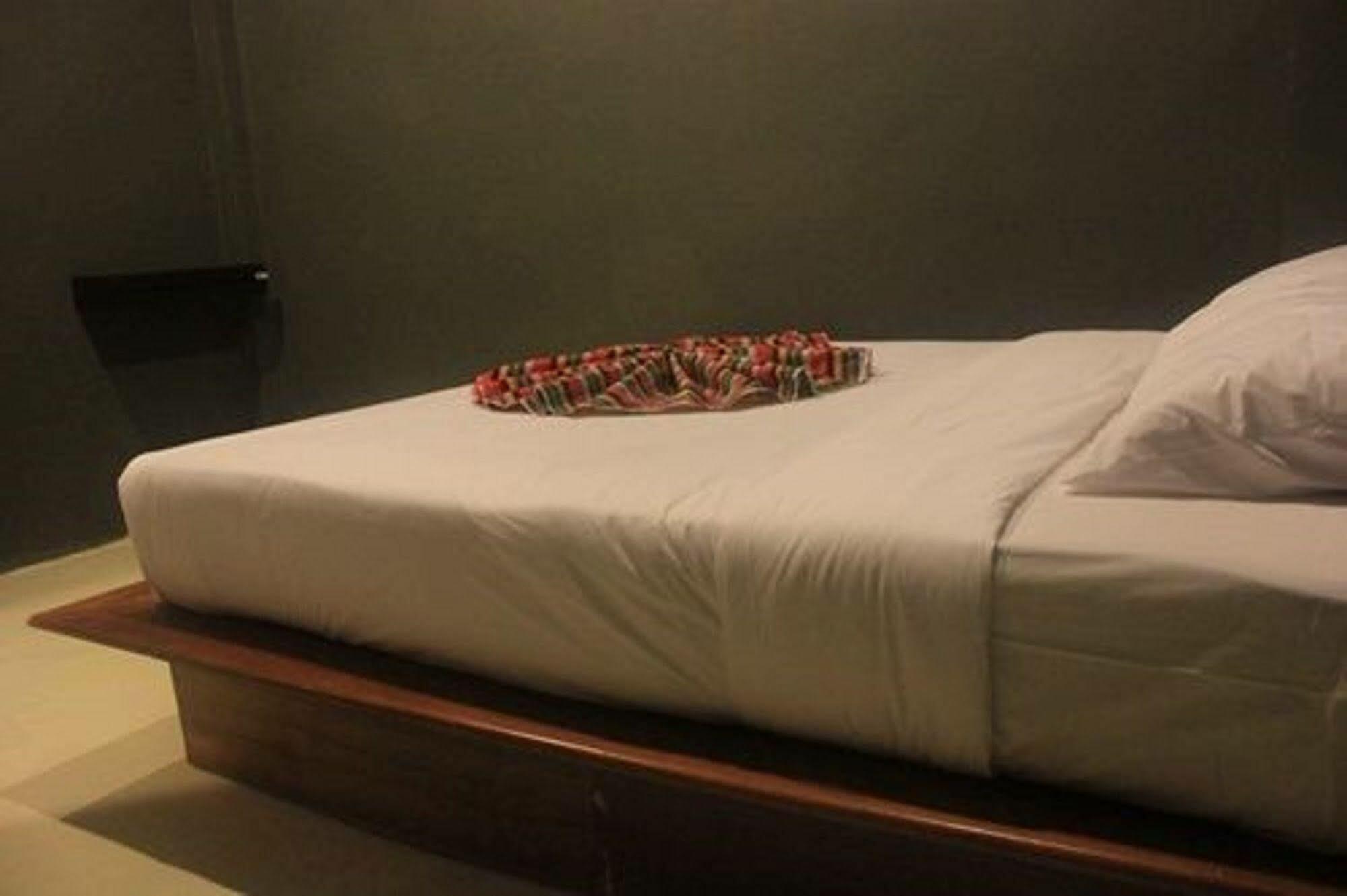 Pi Coco Hostel Chaweng  Exterior photo